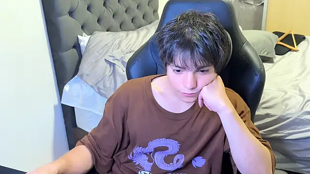 SasukeUhchiaa online show from 3, 3, 2025