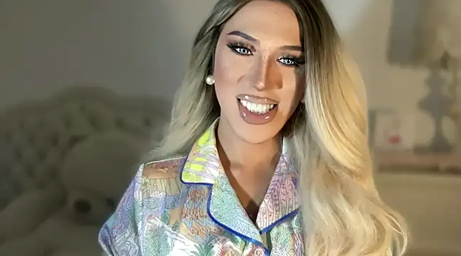 Ts glamxxxx online show from 12, 3, 2025