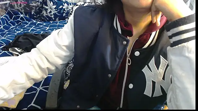 Snapshot of sexyrihana1 chatting on 3, 1, 2025 sexyrihana1 online show from 3, 1, 2025