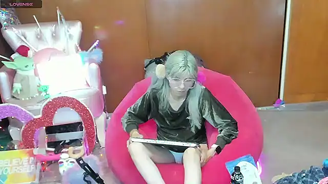 Snapshot of Skinygirl chatting on 16, 5, 2026 Skinygirl online show from 16, 5, 2026
