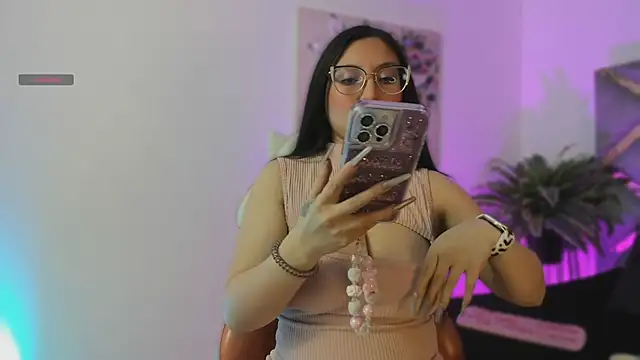 Snapshot of lucy_neil chatting on 20, 12, 2025 lucy neil online show from 20, 12, 2025