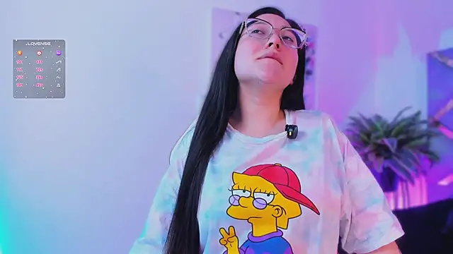 Snapshot of lucy_neil chatting on 21, 12, 2025 lucy neil online show from 21, 12, 2025