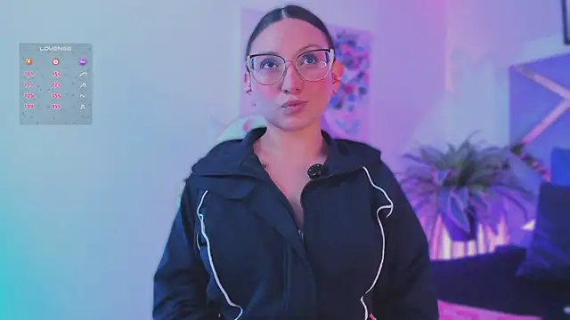 Snapshot of lucy_neil chatting on 7, 1, 2026 lucy neil online show from 7, 1, 2026