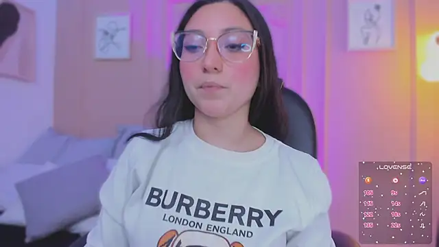 Snapshot of lucy_neil chatting on 8, 2, 2026 lucy neil online show from 8, 2, 2026