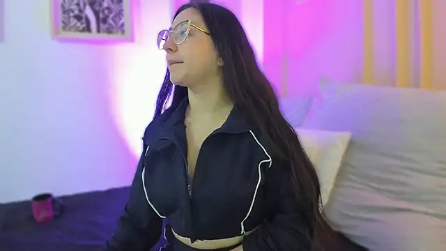 Snapshot of lucy_neil chatting on 22, 2, 2026 lucy neil online show from 22, 2, 2026