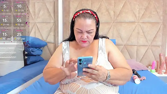 Snapshot of mommy_cute chatting on 27, 1, 2025 mommy cute online show from 27, 1, 2025