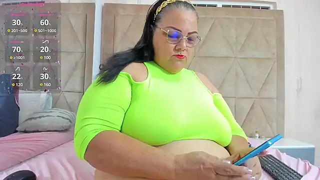 Snapshot of mommy_cute chatting on 23, 2, 2025 mommy cute online show from 23, 2, 2025