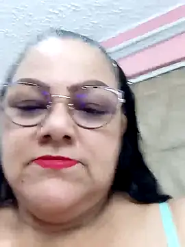 Snapshot of mommy_cute chatting on 13, 9, 2025 mommy cute online show from 13, 9, 2025