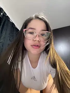 Lucyklein2022 online show from 13, 12, 2024