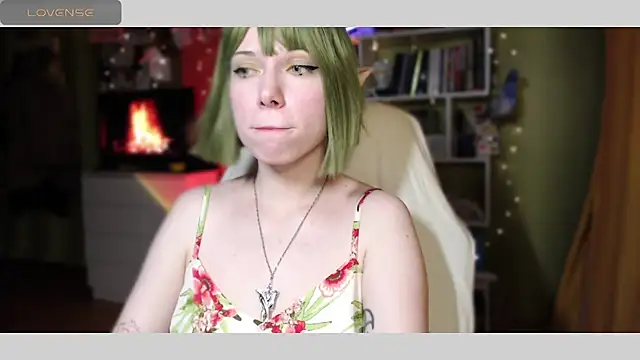 Snapshot of freya_sunny chatting on 4, 3, 2025 freya sunny online show from 4, 3, 2025