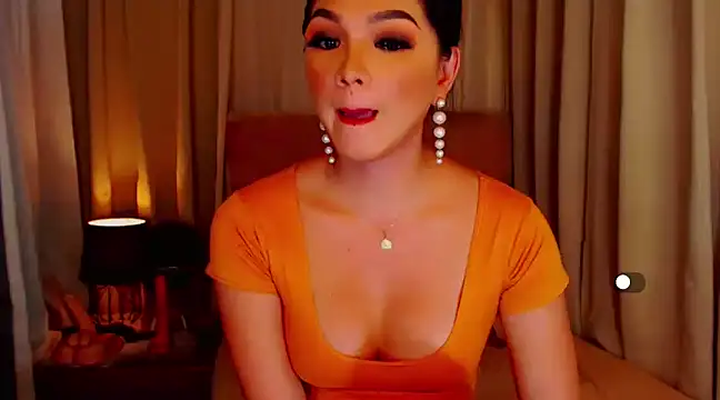 Snapshot of mistressseductionleah chatting on 20, 12, 2024 mistressseductionleah online show from 20, 12, 2024