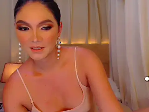 Snapshot of mistressseductionleah chatting on 2, 4, 2026 mistressseductionleah online show from 2, 4, 2026