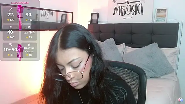 vaness weet online show from 11, 10, 2025