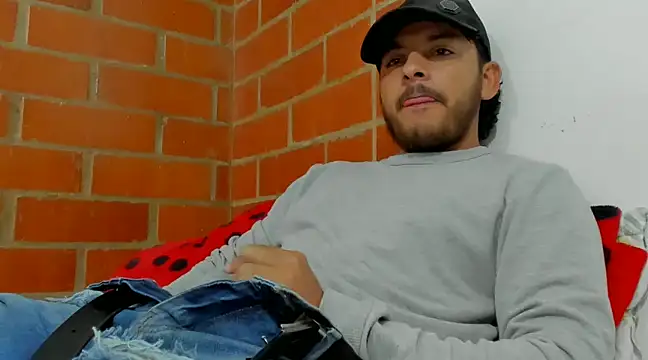 tuyo1995 online show from 6, 12, 2024