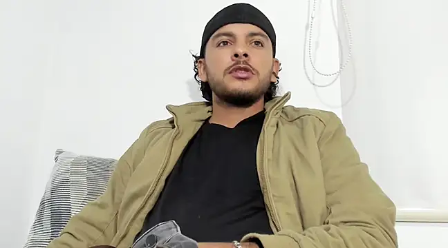 tuyo1995 online show from 7, 3, 2025