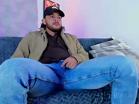 tuyo1995 online show from 11, 11, 2025