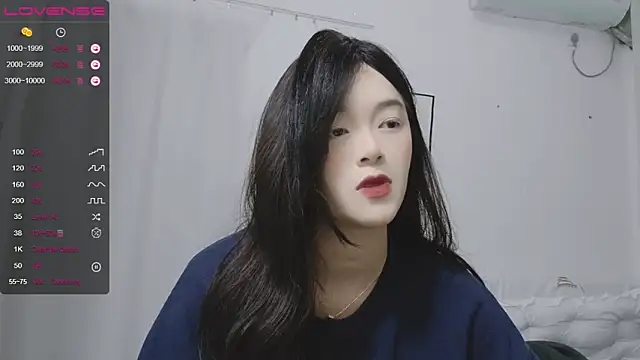 Snapshot of QiuPeiPeimmm chatting on 18, 2, 2025 QiuPeiPeimmm online show from 18, 2, 2025