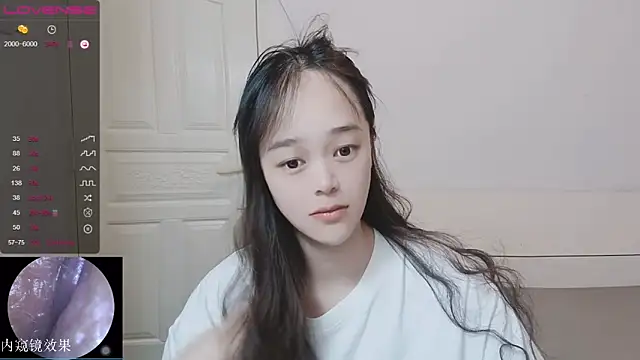 Snapshot of QiuPeiPeimmm chatting on 24, 10, 2025 QiuPeiPeimmm online show from 24, 10, 2025