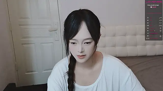 Snapshot of QiuPeiPeimmm chatting on 10, 11, 2025 QiuPeiPeimmm online show from 10, 11, 2025