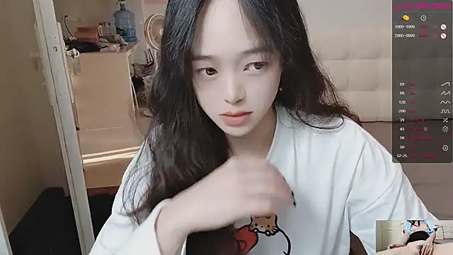 Snapshot of QiuPeiPeimmm chatting on 15, 12, 2025 QiuPeiPeimmm online show from 15, 12, 2025