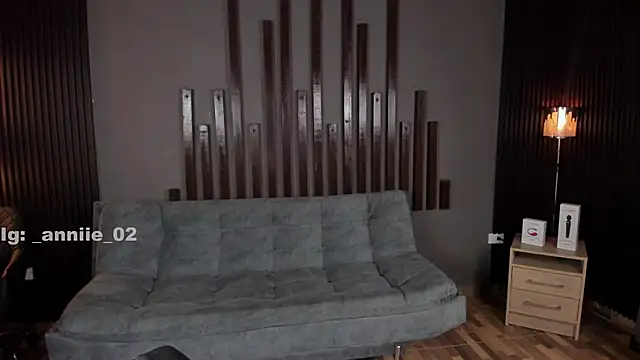 annie barozzi online show from 25, 2, 2025