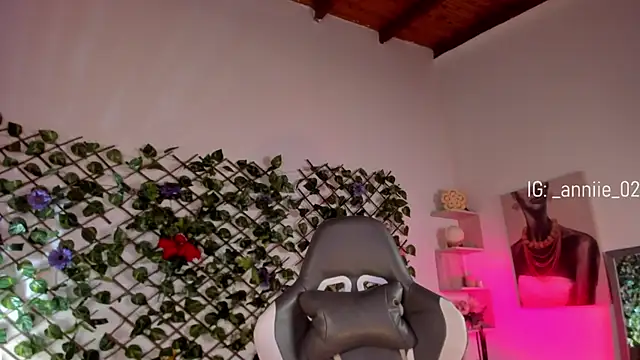 annie barozzi online show from 1, 3, 2025