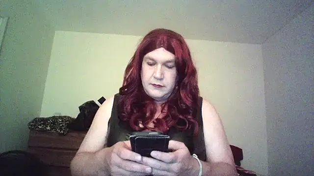 LyssaDragonshadow online show from 10, 4, 2026