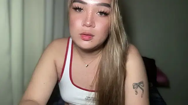 Snapshot of MissCataleyaxxx chatting on 19, 2, 2025 MissCataleyaxxx online show from 19, 2, 2025