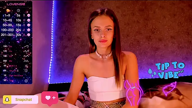 Snapshot of madina_taher chatting on 5, 1, 2025 madina taher online show from 5, 1, 2025