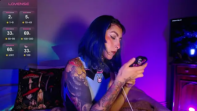 Cinamoonn online show from 28, 1, 2025