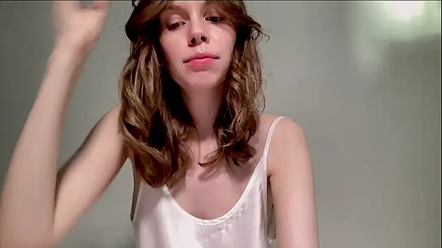 Nikki Mimimi online show from 4, 12, 2024