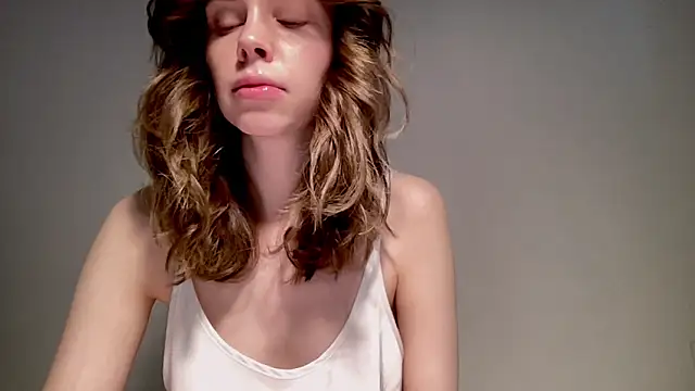 Nikki Mimimi online show from 15, 12, 2024