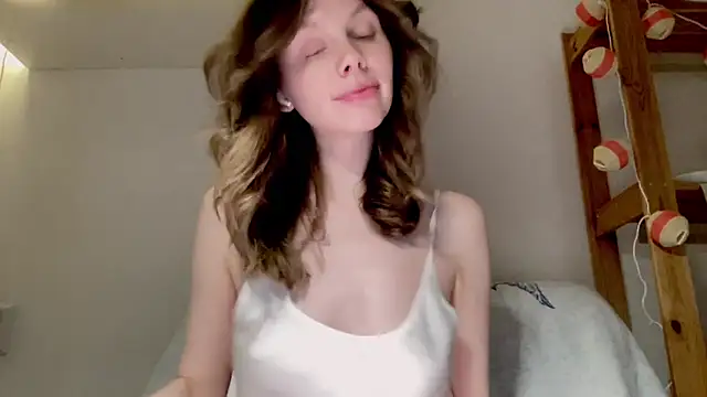 Nikki Mimimi online show from 21, 12, 2024