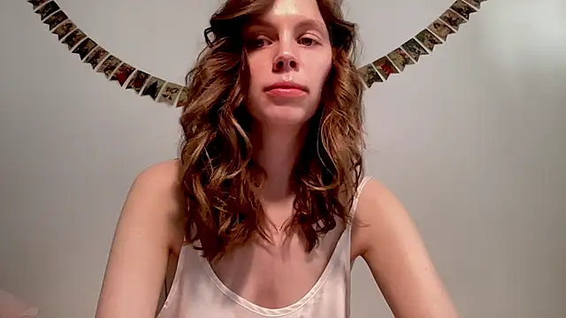 Nikki Mimimi online show from 5, 2, 2025