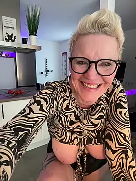 German Milf online show from 20, 3, 2025