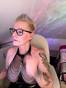 German Milf online show from 4, 11, 2025