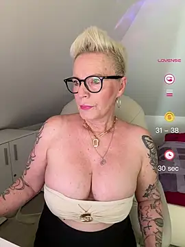 German Milf online show from 5, 6, 2026