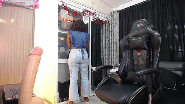 Snapshot of BLACK_ROSSE_1 chatting on 24, 1, 2025 BLACK ROSSE 1 online show from 24, 1, 2025