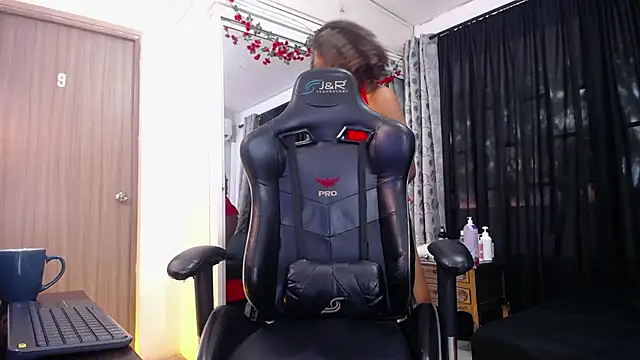 Snapshot of BLACK_ROSSE_1 chatting on 25, 1, 2025 BLACK ROSSE 1 online show from 25, 1, 2025