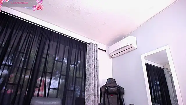 Snapshot of BLACK_ROSSE_1 chatting on 6, 2, 2025 BLACK ROSSE 1 online show from 6, 2, 2025