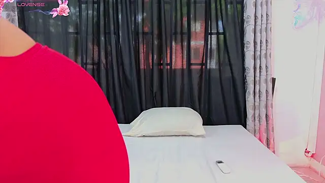 Snapshot of BLACK_ROSSE_1 chatting on 28, 10, 2025 BLACK ROSSE 1 online show from 28, 10, 2025