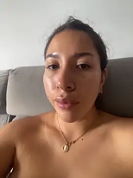 daniela henao online show from 26, 5, 2026