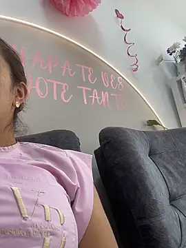 daniela henao online show from 28, 5, 2026
