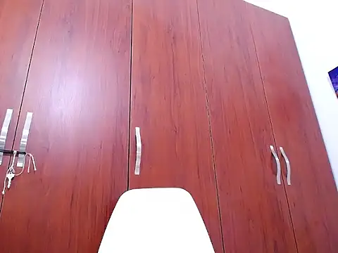 Snapshot of hornywife_ chatting on 6, 10, 2025 hornywife  online show from 6, 10, 2025