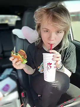 Cutiepiespanks online show from 18, 3, 2026