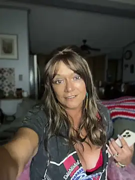 cowgirlc online show from 16, 6, 2026