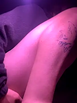 mommyslittlefemboy online show from 2, 12, 2025