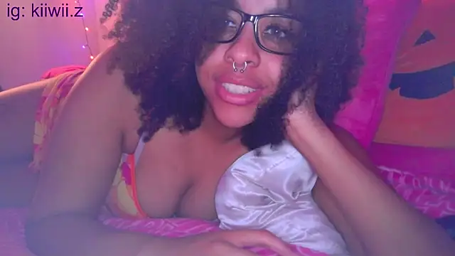 Snapshot of N1NT3NDH03 chatting on 1, 3, 2025 N1NT3NDH03 online show from 1, 3, 2025