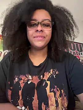 Snapshot of N1NT3NDH03 chatting on 4, 11, 2025 N1NT3NDH03 online show from 4, 11, 2025