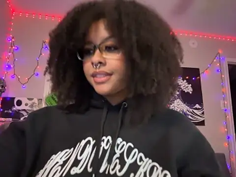 Snapshot of N1NT3NDH03 chatting on 2, 12, 2025 N1NT3NDH03 online show from 2, 12, 2025